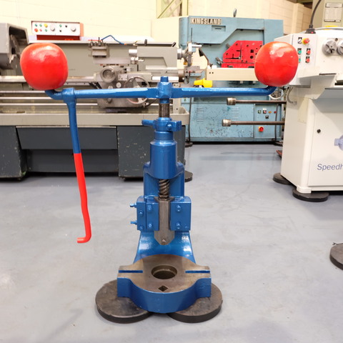 Sweeney & Blocksidge Deep Throated Fly Press