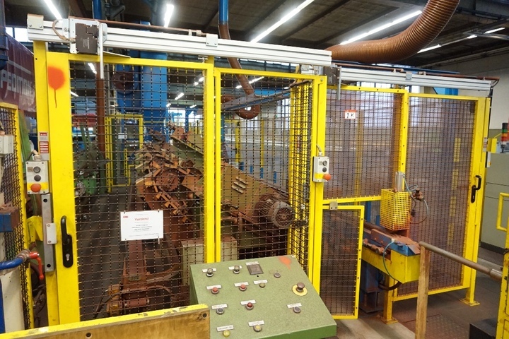 Schumag Product Stacker with Guiding Rolls, Logomatic 804 Labeller with OP7 Simatic Siemens Control, Swarf Take off