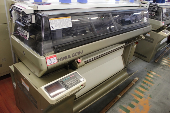 Shima Seiki SES122RT Computerised 10 Gauge Flatbed Knitting Machine