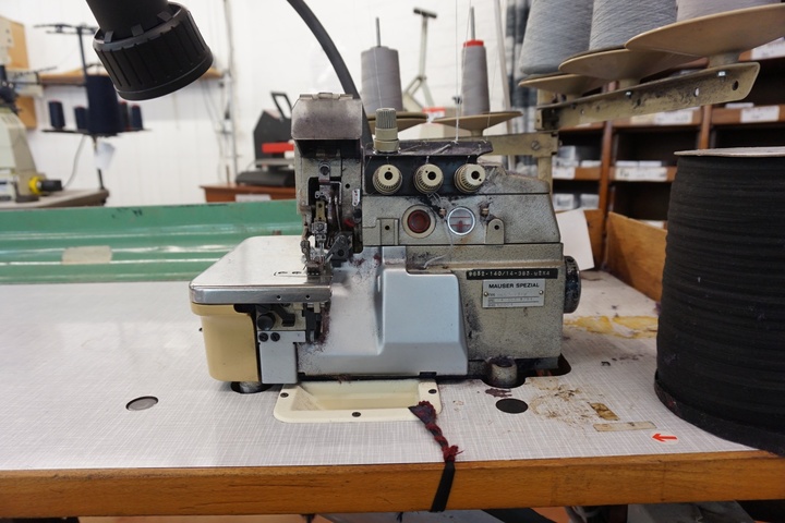 Mauser Spezial 9652-131M Twin Needle Overlock Sewing Machine