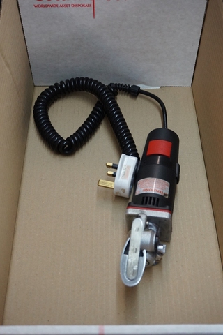 Rasor 240V Cloth Cutter