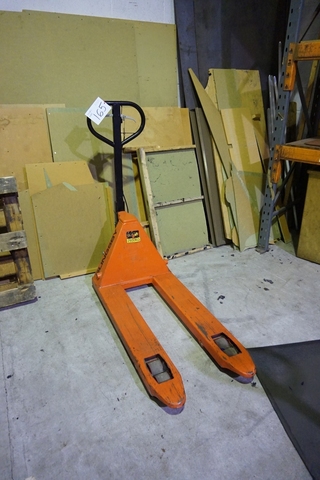 2500kg Pedestrian Pallet Truck