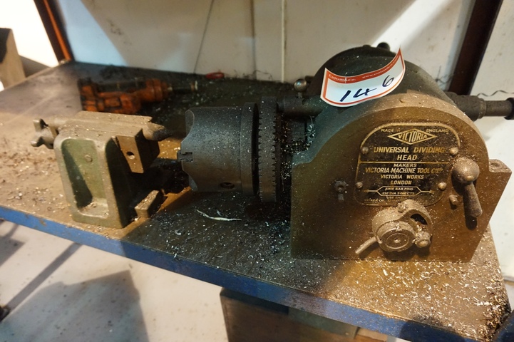 Victoria Universal Dividing Head with 4’’ Chuck