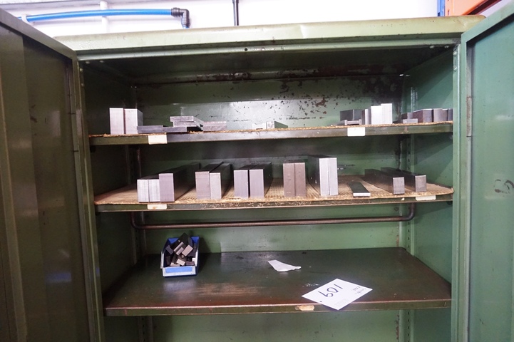 Cupboard with Qty of Parallels