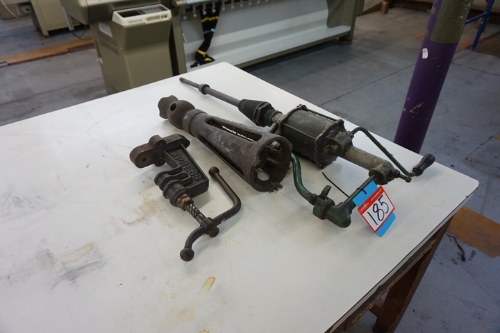 Barrel Pump, 6 Ton Screwjack and Express Press