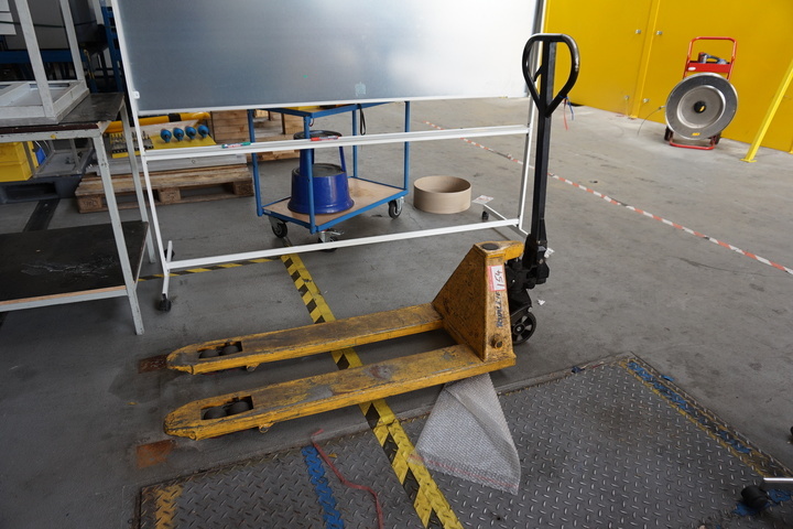 Total Lifter Pallet Truck