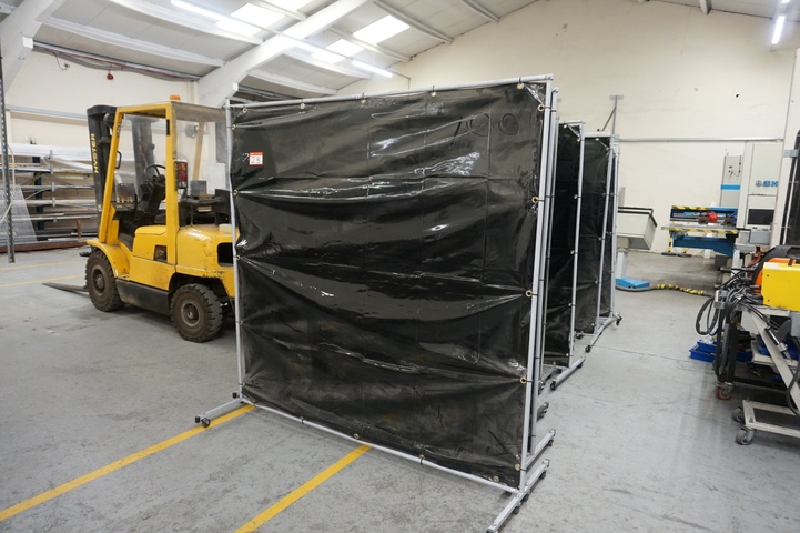 Qty of Welding Screens