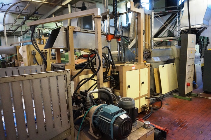 Extruding and Thermoforming Line
