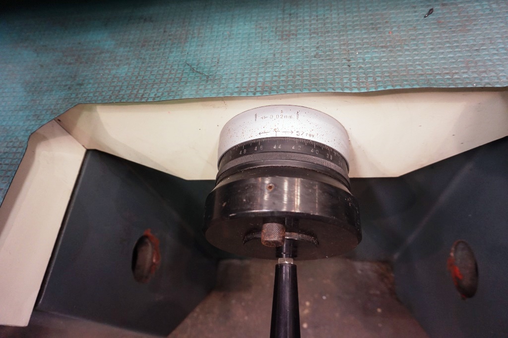 Baron-Max KE-550 ZNC Manual ZNC EDM Machine