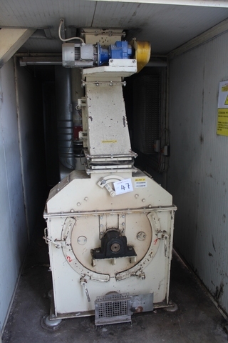 MCM MN30 Granulator