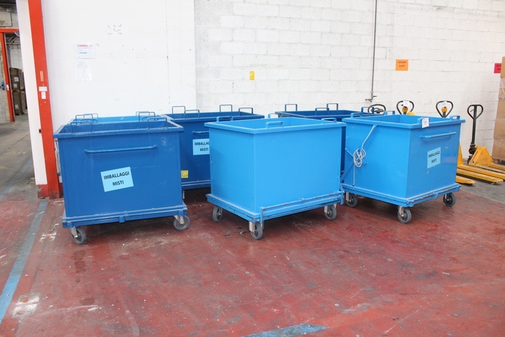 (6) 95cm x 120cm Steel Tipping Bins