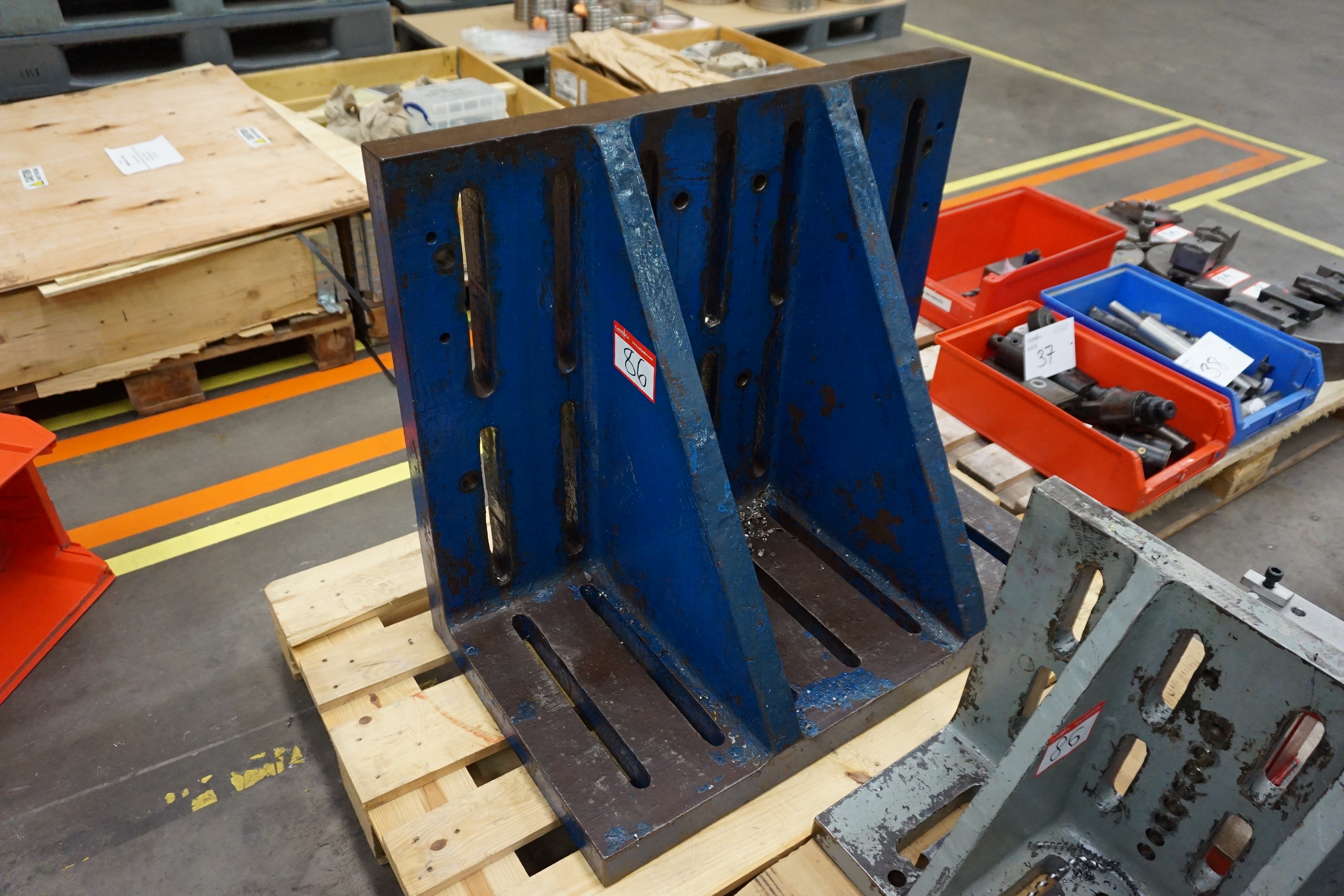 140mm Vice, 550mm x 450mm Angle Plate