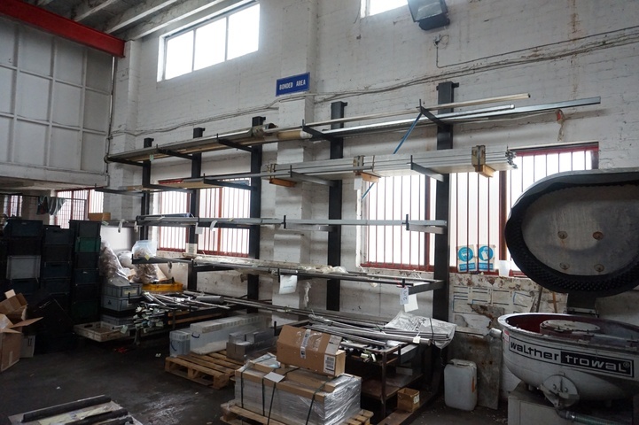 Bar Rack (Excluding Contents)