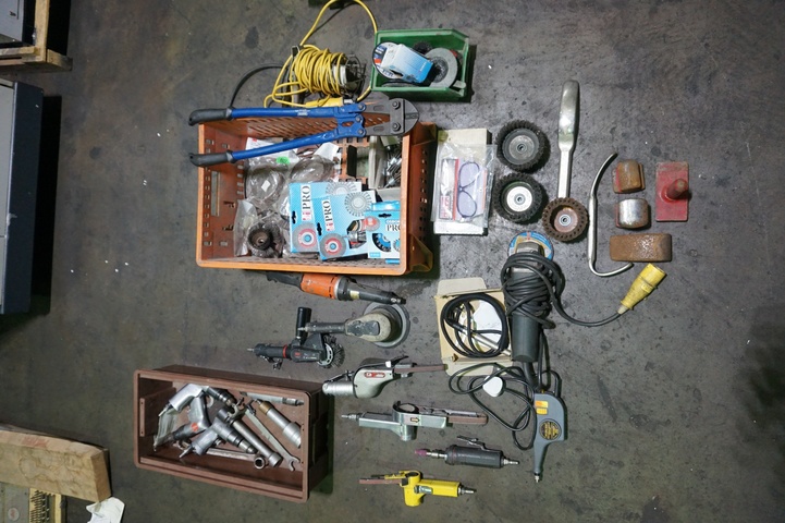Qty of Air Tools & Wire Brushes