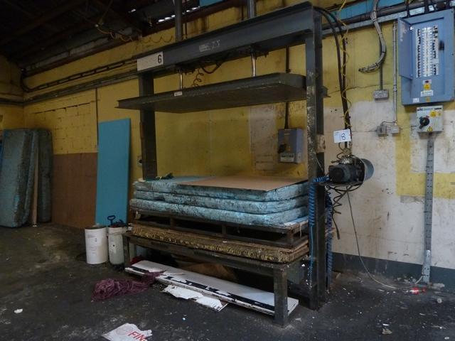 Hydraulic Single Daylight Twin Ram Platen Press