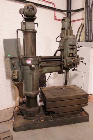 Archdale Vertical Milling Machine