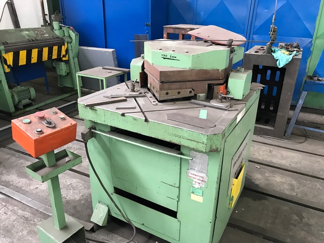 Swisstool KU450 Corner Knotcher