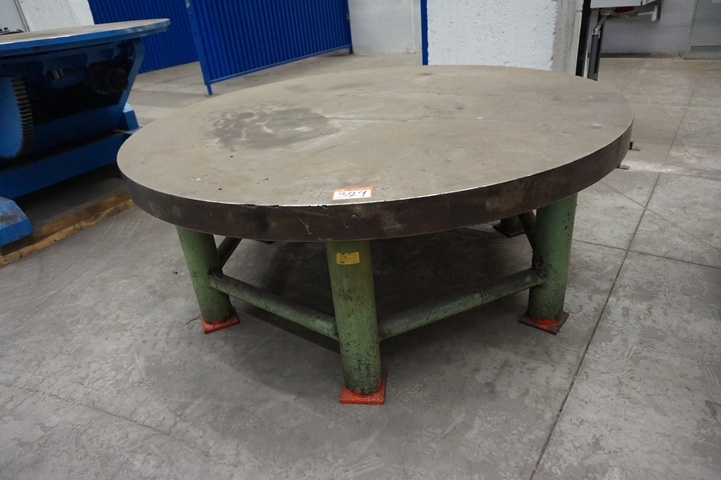 Circular Table 2m