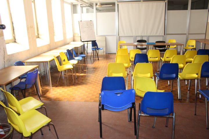 Contents of Meeting Room