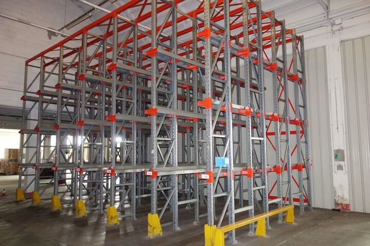 Circa 32 Bays of Drive In Pallet Racking