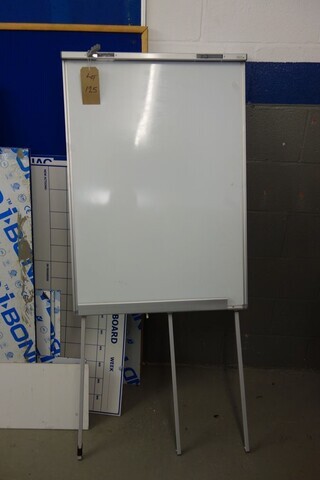 Office Flip Chart Easel