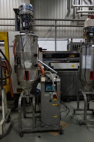 Moretto Model DT201M Mobile Dehumidifying Hopper Dryer