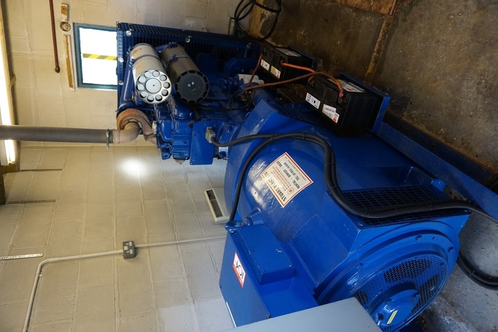Volvo TD120A Generator