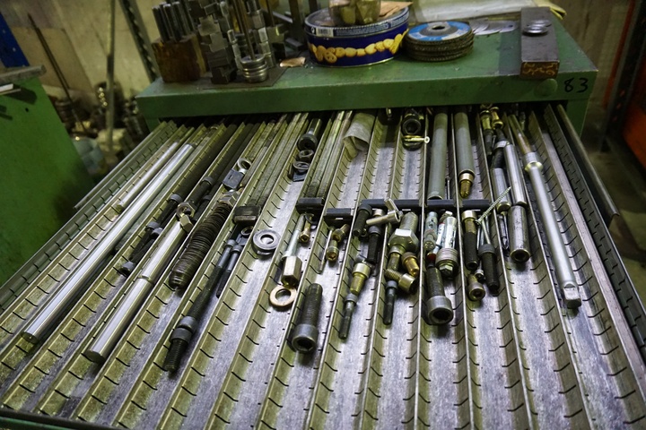 10-Drawer Cabinet including Cutters, Segment Cutters,