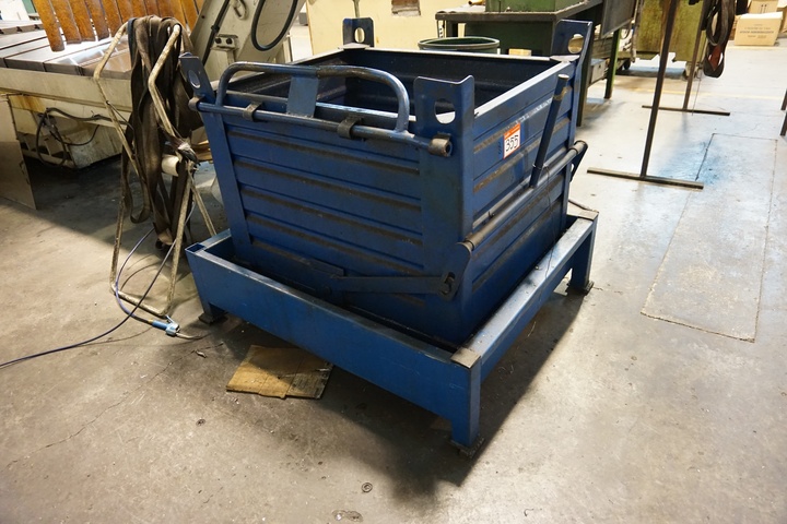 Tipping Skip with Drainage Tank