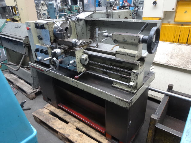Harrison M300 Centre Lathe