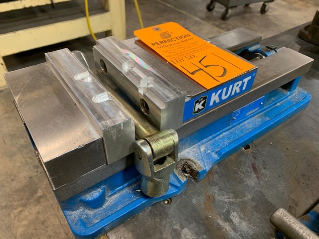 KURT D688 6" Ang-Lock Machine Vise