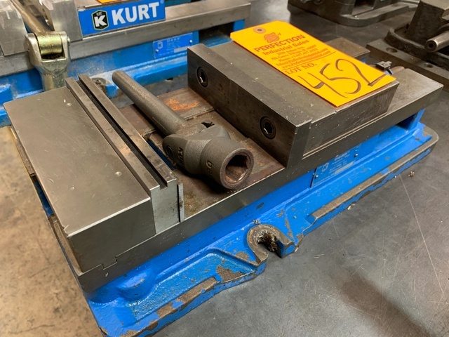 KURT D688 6" Ang-Lock Machine Vise