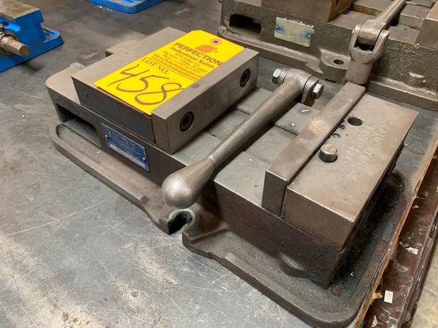 KURT D675 6" Ang-Lock Machine Vise
