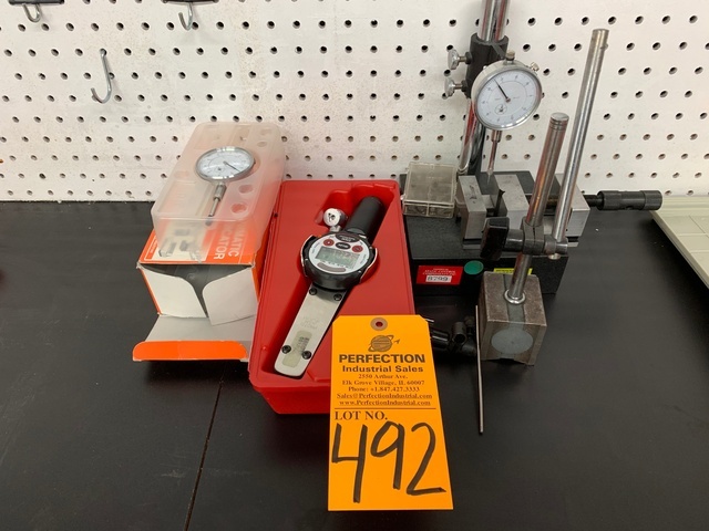 Lot Comprising Digimatic Indicator