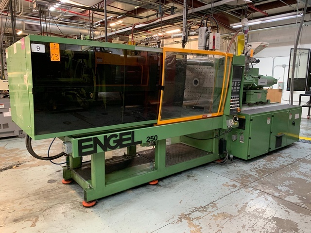 ENGEL ES700/250 Injection Molding Machine