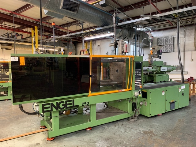 ENGEL ES700/250 Injection Molding Machine
