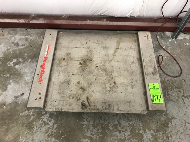 Rice Lake Roughneck 2.5x2.5BDP-1K  Floor Scale, s/n C30464, w/ 420 Plus DRO