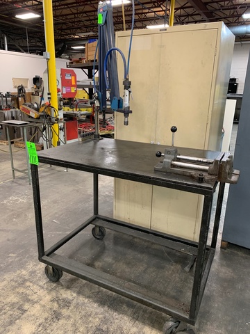 Wilton Tapping System w/ 8" Vise