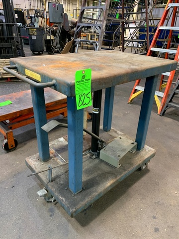 Hydraulic Die Lift Cart w/ Foot Pedal