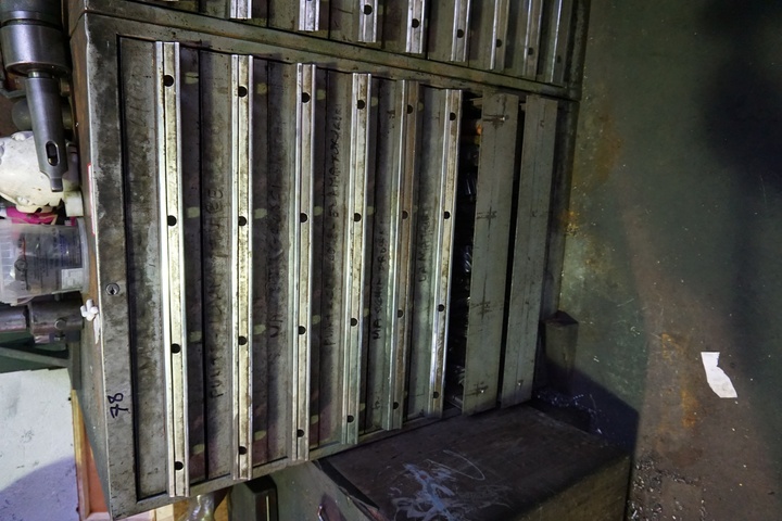 9-Drawer Cabinet including Drills, Taps and Reamers