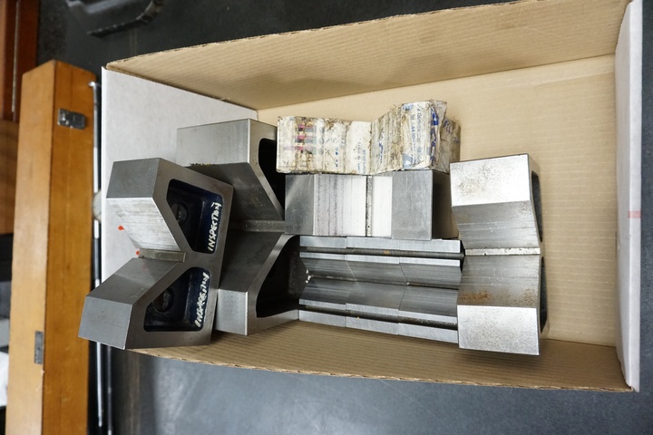 Qty of Assorted V Blocks