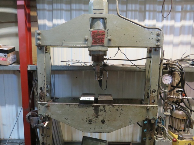 JLC UB Hydraulic Garage Press