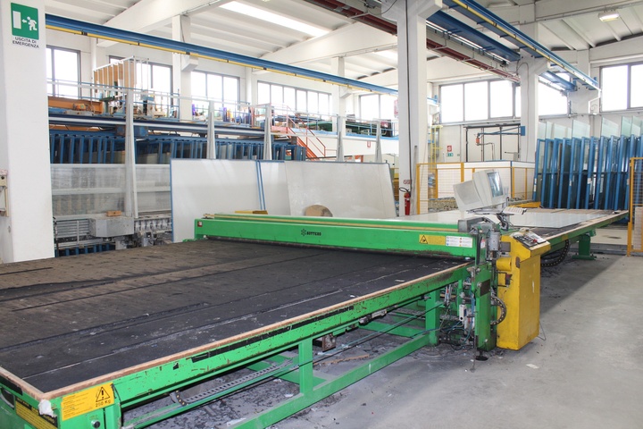 Bottero Type 734 AVL Laminated Glass Cutting Table