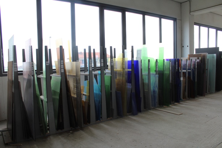 25 Section Glass Storage Rack