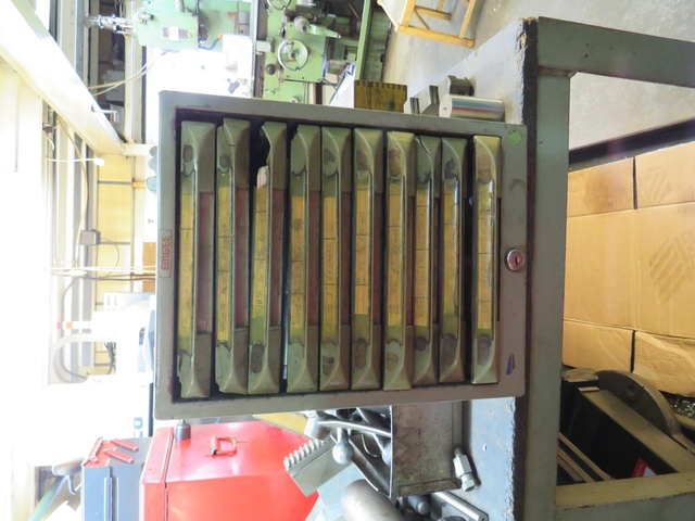 10-Drawer Cabinet including Drills and Reamers