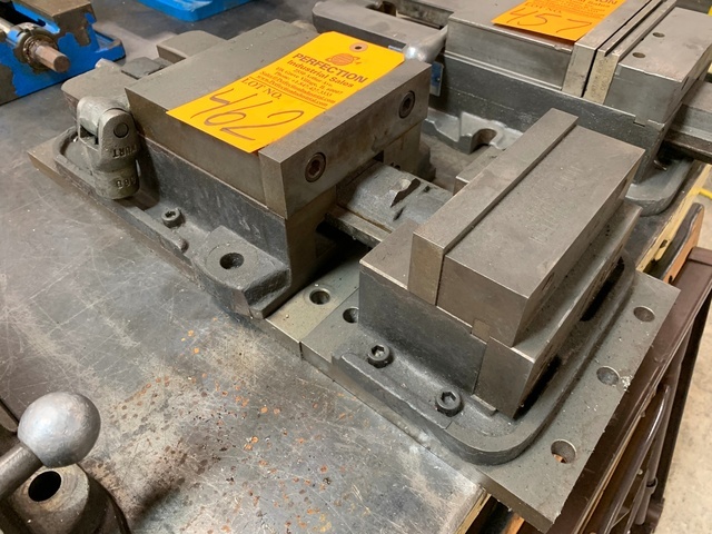 KURT D675 6" Ang-Lock Machine Vise