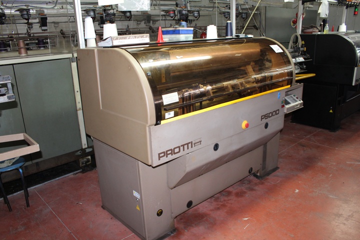Protti Model P500 D Flat Bed Knitting Machine