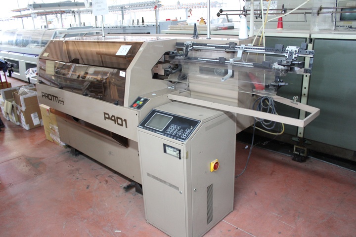 Protti Model P401 Flat Bed Knitting Machine