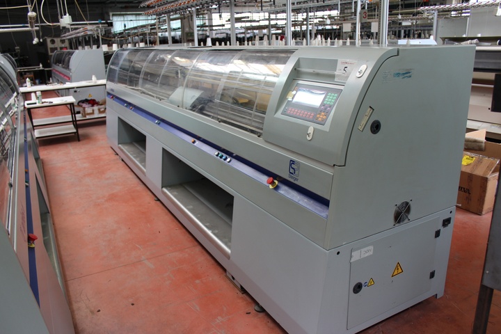 Steiger Aries 6 Flat Bed Knitting Machine