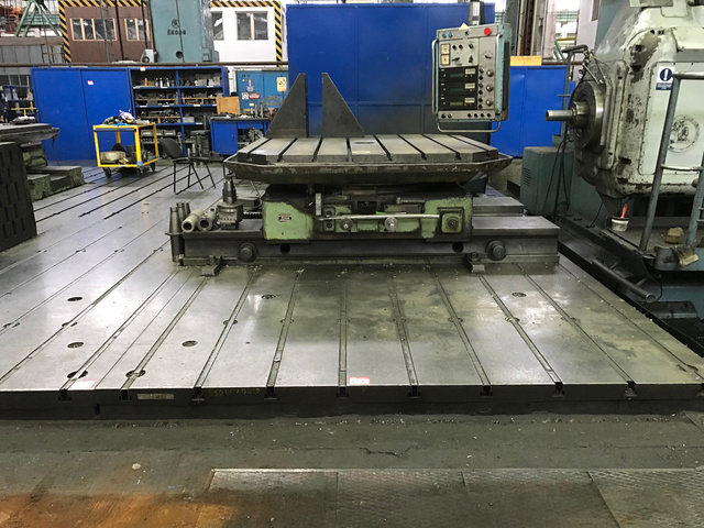 (2) x T-Slotted Floor Plates 5m x 3m